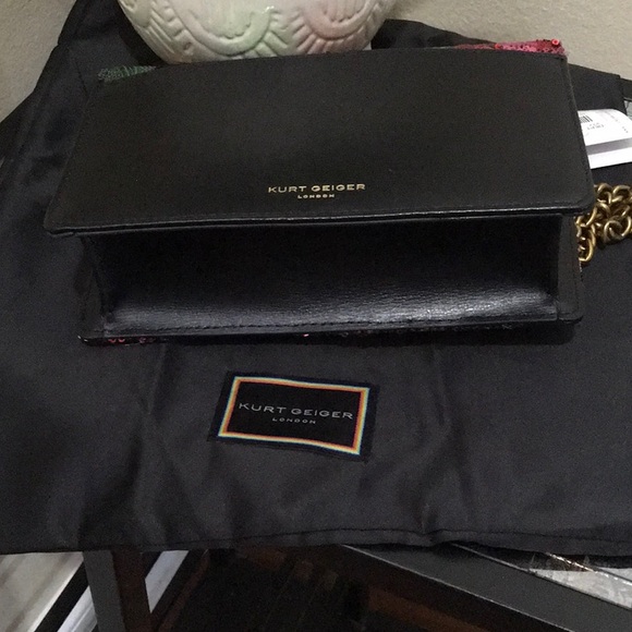 - Kurt Geiger London Kurt Geiger London
Shoreditch Floral Sequin Small Cro… - Picture 3 of 16